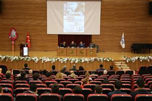 Fakültemiz Öncülüğünde Sahipsiz Hayvanları Koruma Paneli Düzenlendi.